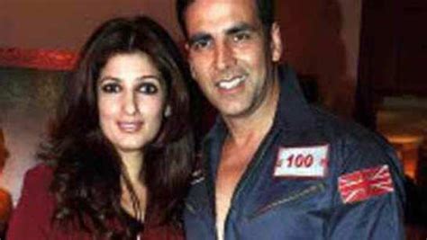 Akshay Kumar's cute workout session with pugs | Hindi Movie News ...