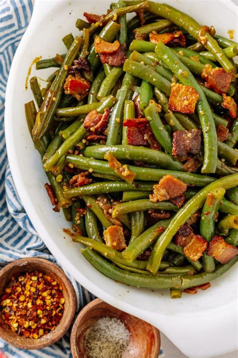 Crockpot Fresh Green Beans with Bacon - Dr. Davinah's Eats