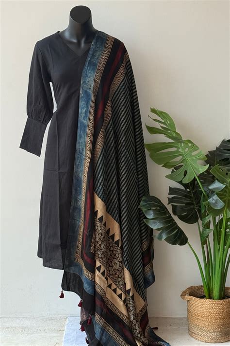 Dupattas – VIKA Boutique