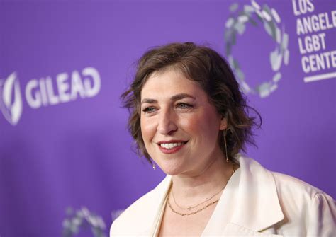 Mayim Bialik Reveals NSFW Meaning Behind Two Yiddish Words in Viral Video - Newsweek
