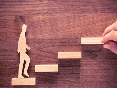 किसी की मदद करने से पहले जानें ये जरूरी बात, तभी मिलेगा पुण्य का भंडार ...