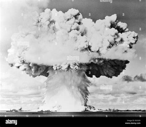 ATOMIC BOMB BLAST MUSHROOM CLOUD Stock Photo - Alamy