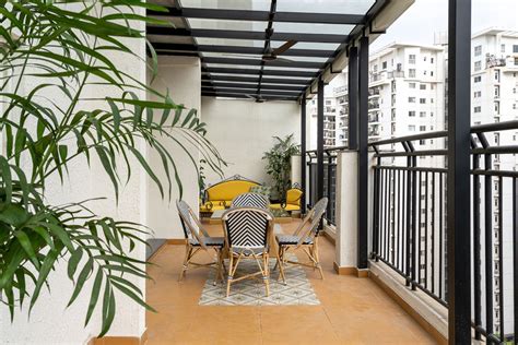 A Bengaluru penthouse that combines tropical modernism with South ...