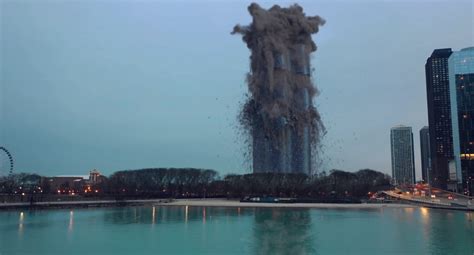 组图：柳州爆破拆除高楼失败 一半倒下一半耸立_新闻中心_新浪网