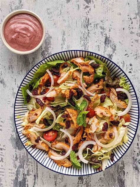 Easy Recipes: Chicken Tikka and Cranberry Salad | Femina.in