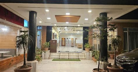 Hotel Shree Palace ₹ 1,234. Katra Hotel Deals & Reviews - KAYAK