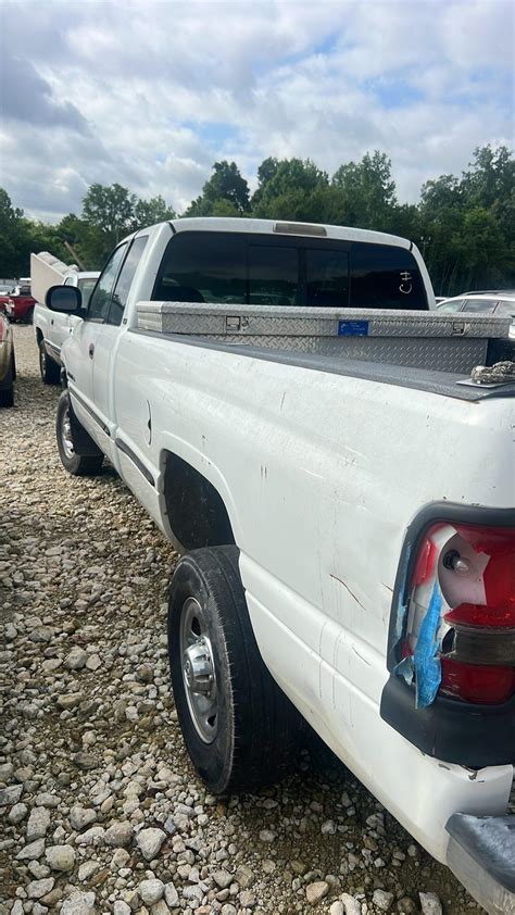 1998 White Dodge Ram 2500 – 3 Day Auto Auction