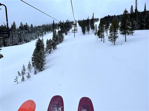 Lost Trail Powder Mountain Review - Ski North America's Best 100+ Resorts