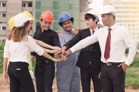 Team Building Engineer 的图像结果