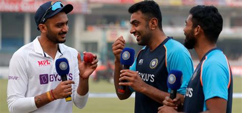 IND vs NZ: Axar Patel Cheekily Trolls Ravichandran Ashwin Bowling While ...
