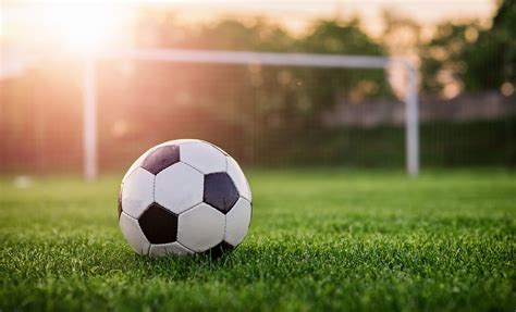 Outdoor Football Field 的图像结果