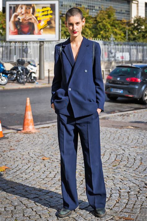 How to Wear Navy Blue Pants: 16 Navy Blue Pants Outfit Ideas | Who What ...