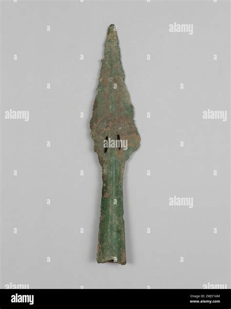 Lancer point (common name), -0450. Bronze. Cernuschi Museum, Asia ...