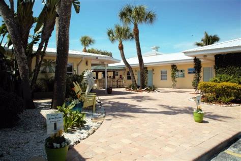 SUNTAN TERRACE (Nokomis) - Motel Reviews, Photos, Rate Comparison ...