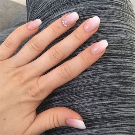 rounded square acrylic nails