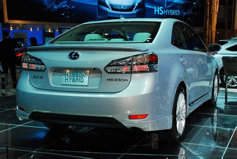 Lexus HS 250h Hybrid Detroit (2009) - picture 12 of 13