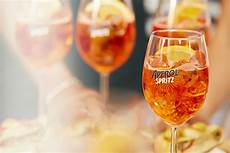 bicchieri aperol spritz aperol spritz ritual aperol bicchieri aperol spritz aperol spritz ritual aperol