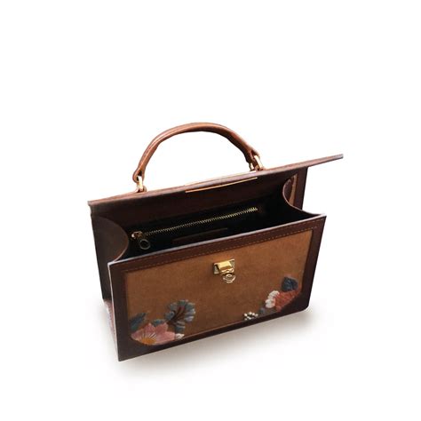 Iris mini embroidered handbag – Saininsain