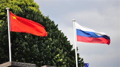 全世界“围攻”俄罗斯之际！一架中国包机将赶赴俄，外交部表态