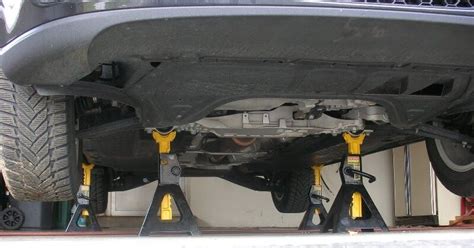 how to position jack stands