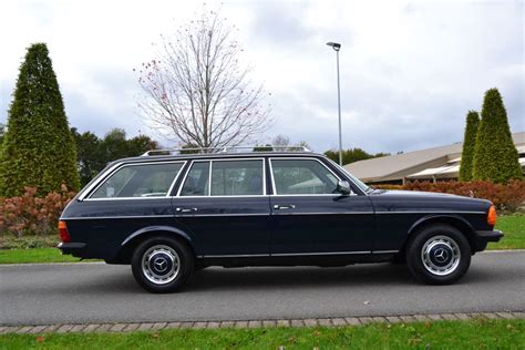 Mercedes-Benz 280 TE - Classic Park Cars