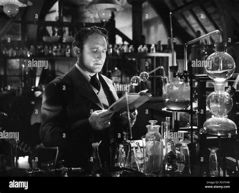 Dr jekyll and mr hyde 1941 hi-res stock photography and images - Alamy