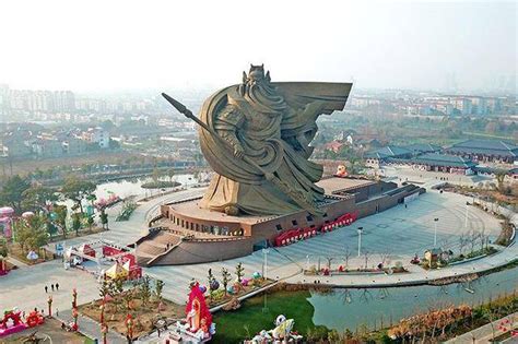 关羽大意失荆州，荆州有全国最大的关公雕像，这造型太霸气了！,旅游,地域奇趣,好看视频