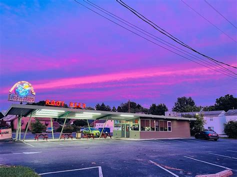 August Car Cruise ?, 2050 North Ridge Road, Elyria, OH, 2 August 2025 ...