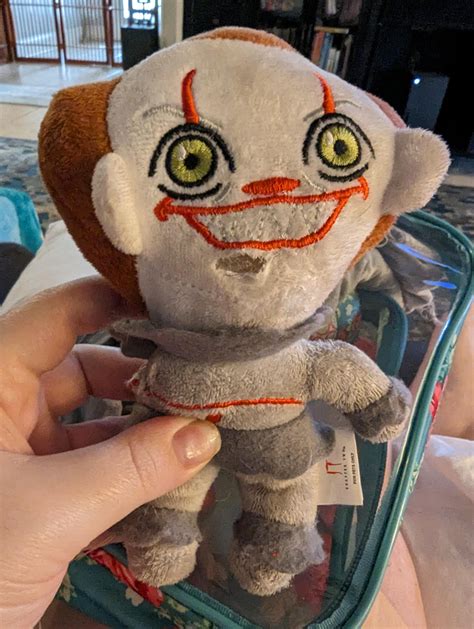 Pennywise Adrian Scene 的图像结果