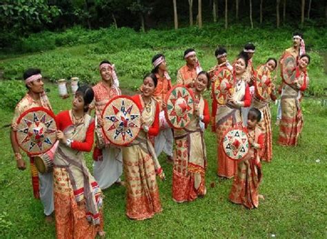 Bihu Folk Dance Troupe - Bihu Assam Folk Dancers