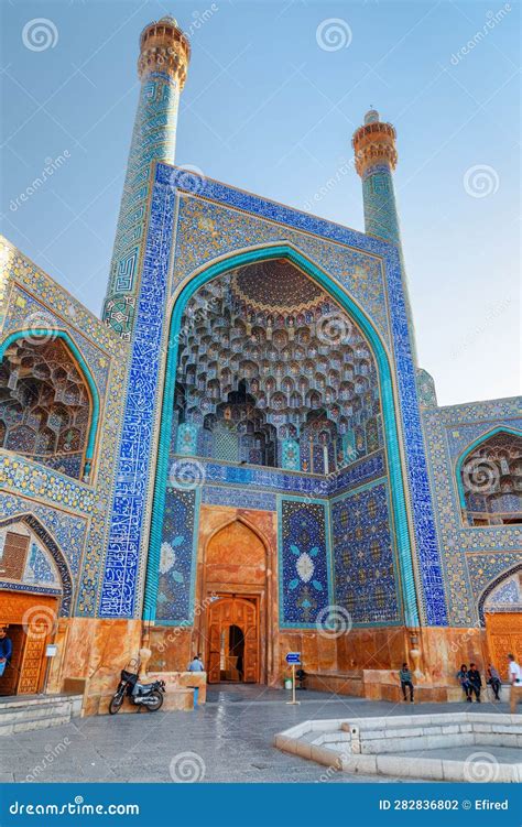 Gorgeous View of Entrance Iwan of the Shah Mosque, Isfahan Editorial ...