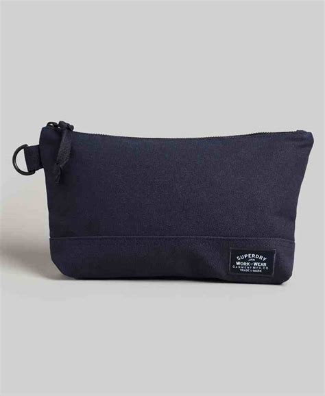 CLASSIC WASH BAG