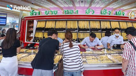 Gold prices near one-week high as Fed rate cut expectations boost demand