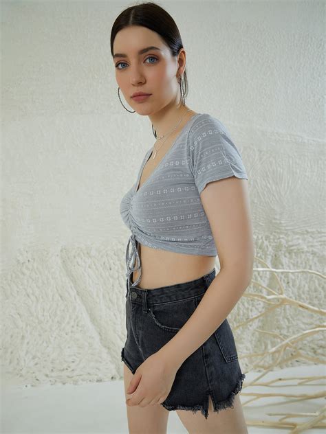 Women Grey & White Conversational Printed V-Neck Slim-Fit Front ...