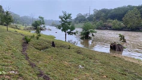 Blanco River reaches flood stages in San Marcos, Wimberley | kvue.com