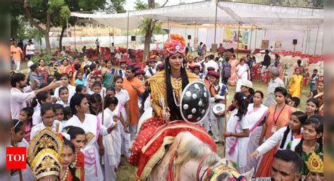 Varanasi celebrates birth anniversary of Jhansi ki Rani Laxmi Bai ...