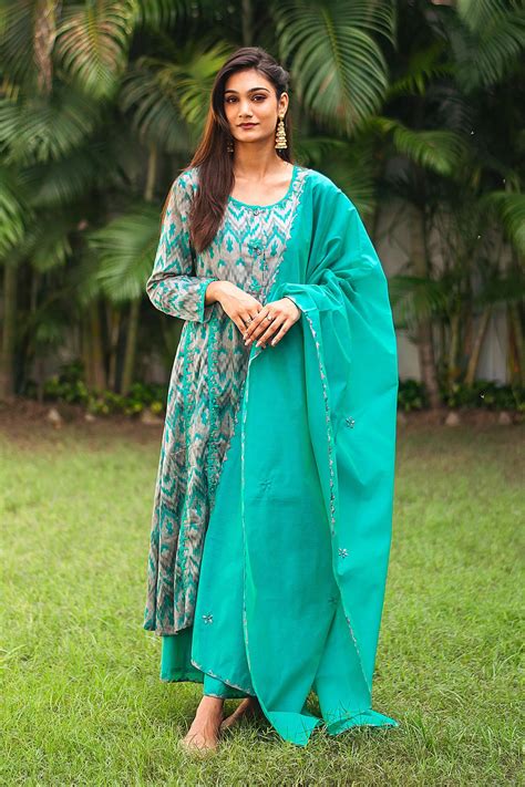green kurta set with ikat print and applique work – The Indian Couture