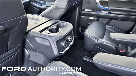 2025 Ford Expedition Adds New Space Silver Color: First Look