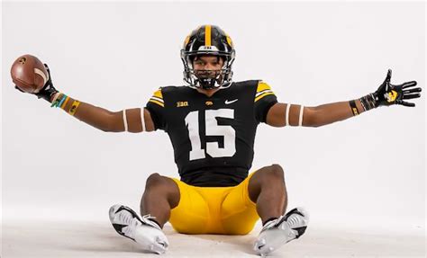 Kai Black Checks Out Iowa Football Again - Hawk Fanatic