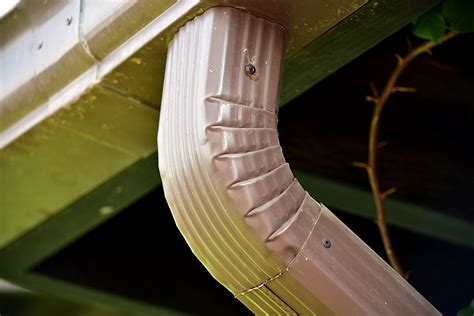 How many downspouts do I need for 6 inch gutters? – Gutter Pros