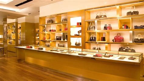 Louis Vuitton McLean Tysons Corner Bloomingdale's Store in McLean ...
