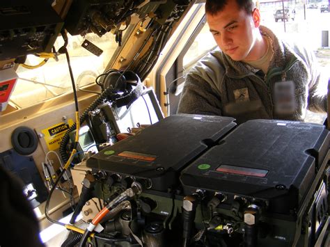 Army continues testing on mid-tier radio, prepares for NIE 15.2 ...