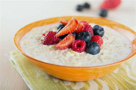 Spiced Oatmeal With Fruits – GenV
