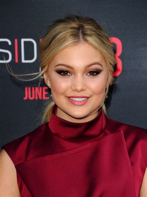 Olivia Holt biography, age, boyfriend, net worth, family, height 2026 ...