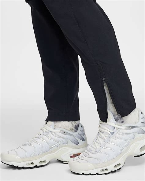 Nike Tech Older Kids' (Boys') Woven Trousers. Nike IN