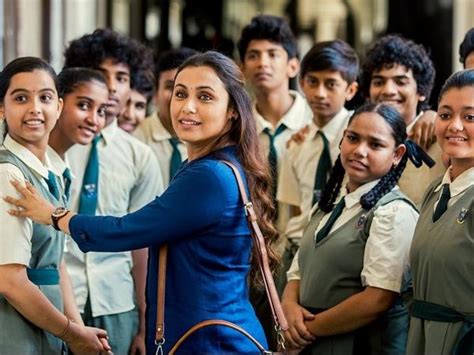 अच्छी नौकरी और सैलरी भी, अंग्रेजी कम जानने वालों के लिए 6 करियर ऑप्शन ...