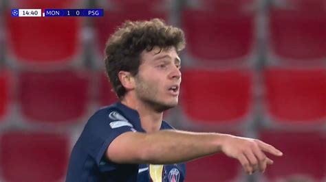 Chance! Neves' Effort Soars Just Over The Bar | Airtel Xstream Play