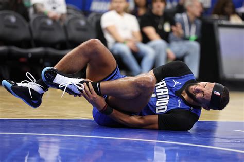 What happened to Jalen Suggs? Live injury updates