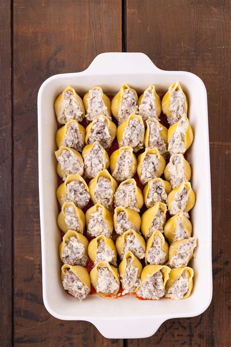 Ricotta Beef Stuffed Pasta Shells - xoxoBella