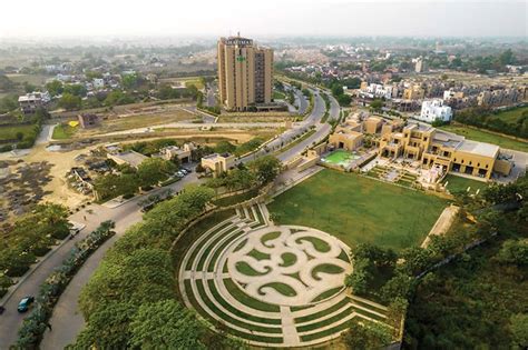 Shalimar Garden Bay Crown-Grand 2 BHK + Study & 3 BHK Apartments in Lucknow